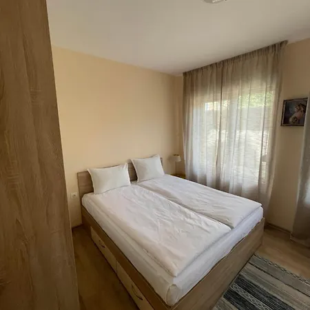 Summer 1 - Relaxing Near سارافوفو