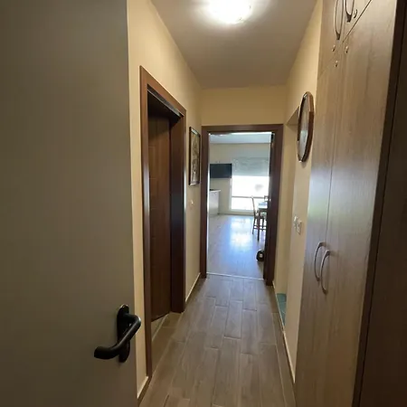 Summer 1 - Relaxing Near شقة سارافوفو